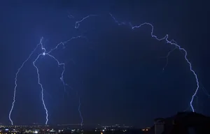 Naprawa PC po przepięciu (uderzenie pioruna)
